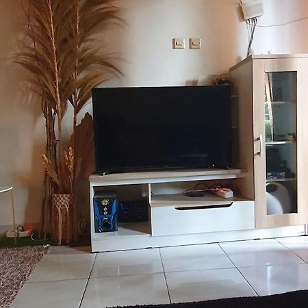 House In Bekasi Timurヴィラ エクステリア 写真